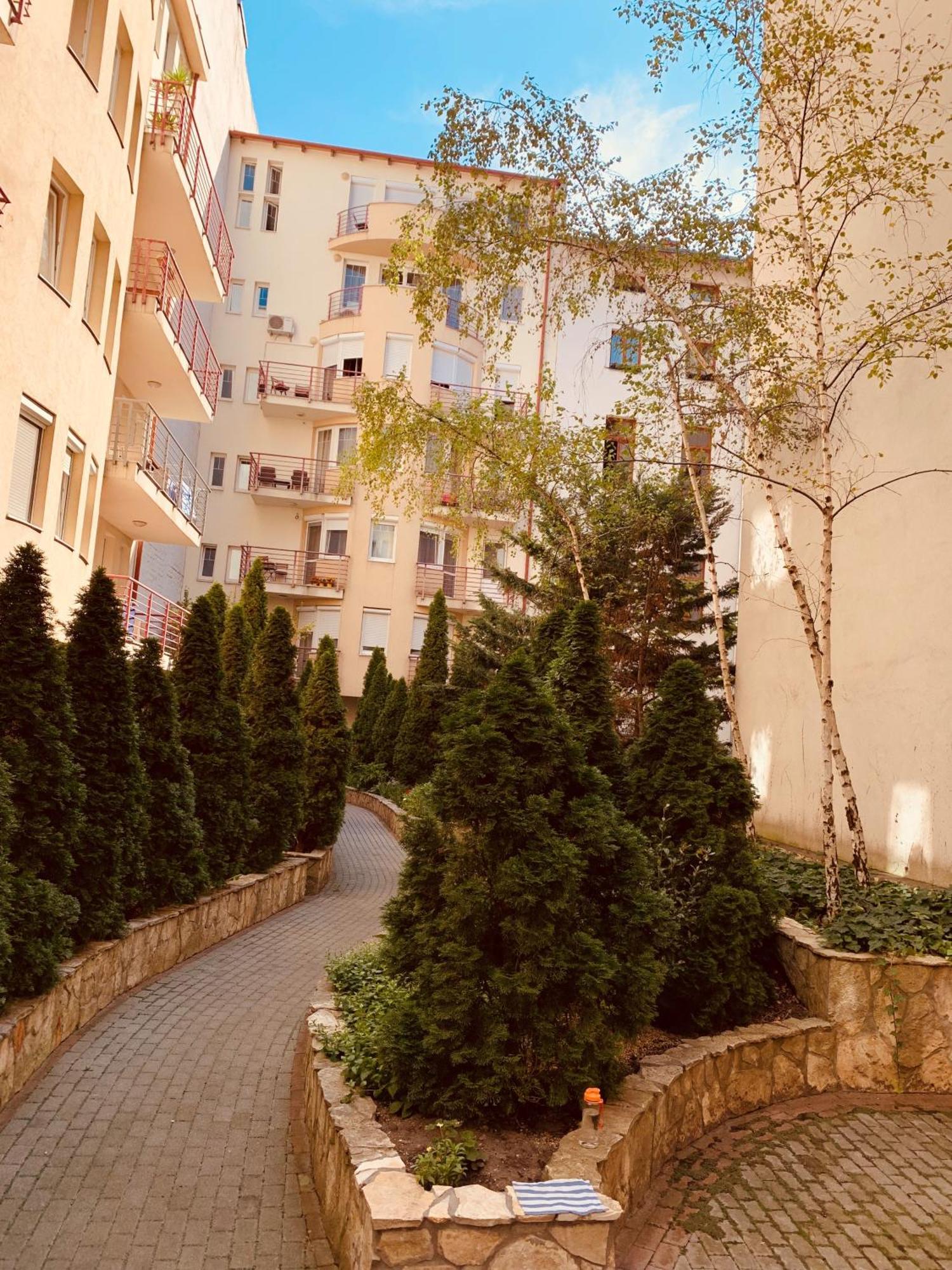 Peony Kaldy Apartman Free Garage Under The House Budapest Esterno foto