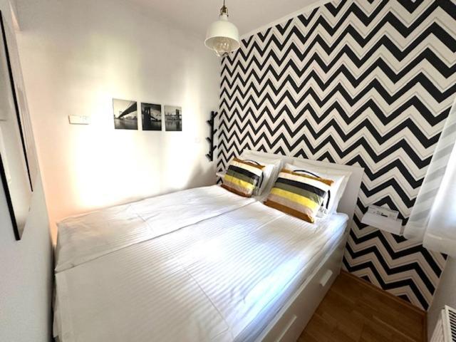 Peony Kaldy Apartman Free Garage Under The House Budapest Esterno foto